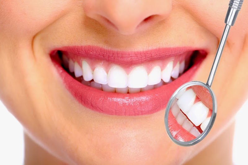 Clinica Odontológica | Dentista | Próteses | Implantes | Clareamento | Clinodente Porto Alegre