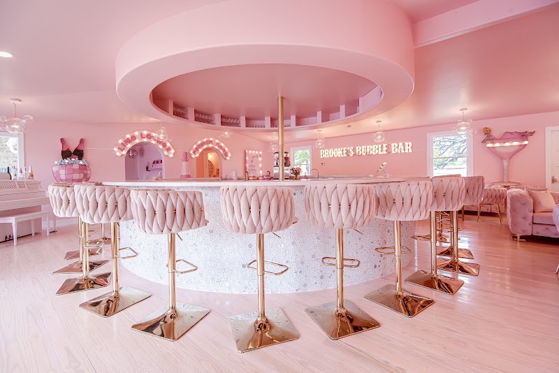 Brooke's Bubble Bar photo 1