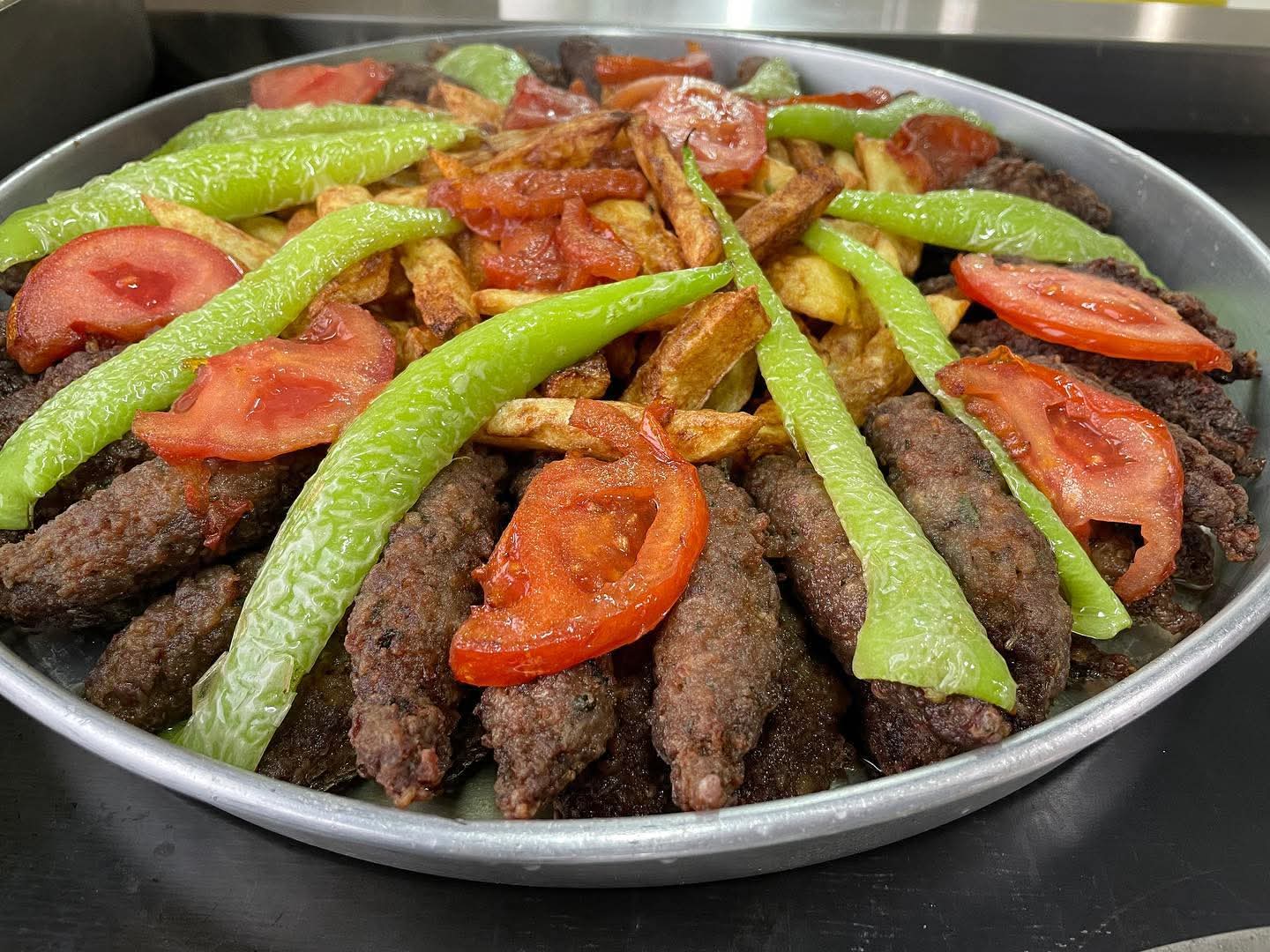 ALİ BABA pide ve döner salonu mekanı