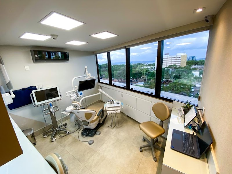 LYRIUS Odontologia e Medicina - Implantes, Odontopediatria, Invisalign, Ortodôntia e Lentes de Contato - foto 2