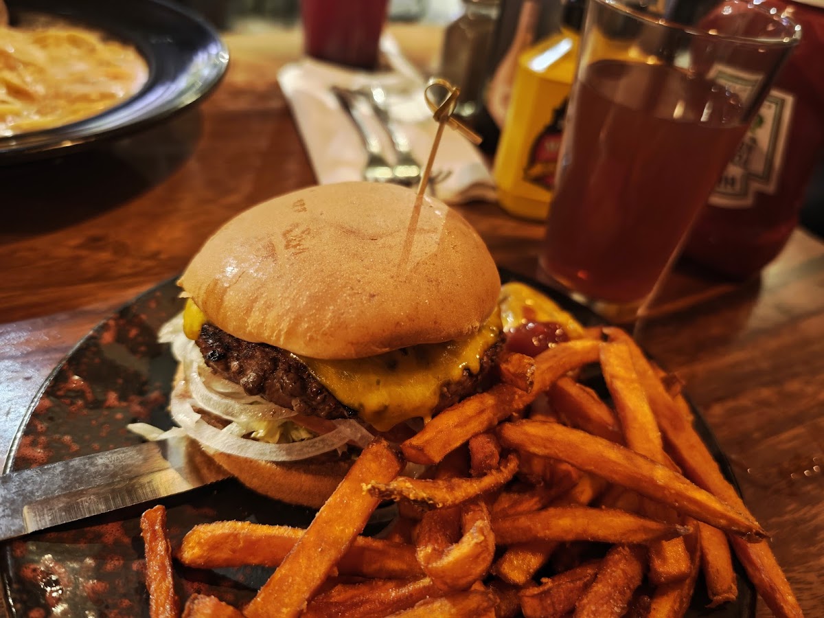 Bear Paw Bar & Grill photo 4
