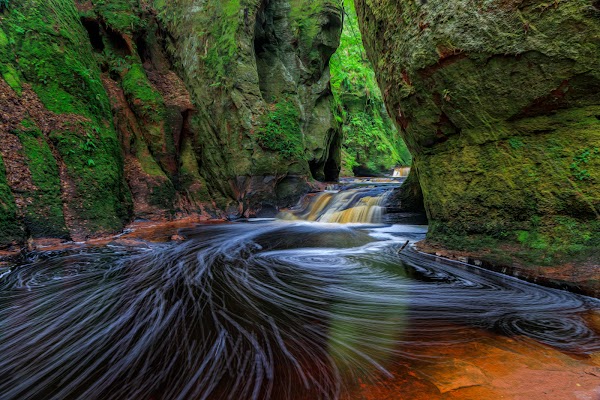The Devil's Pulpit 1