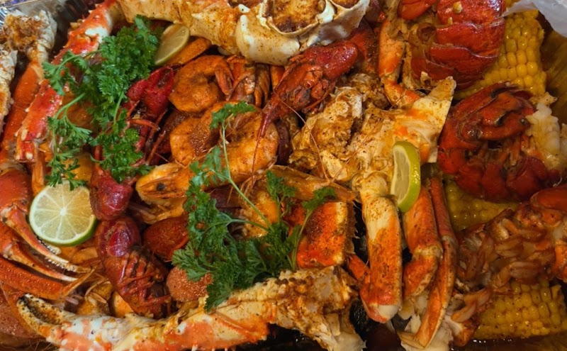 Wings Pier Seafood & Wings (Aurora Store) photo 3