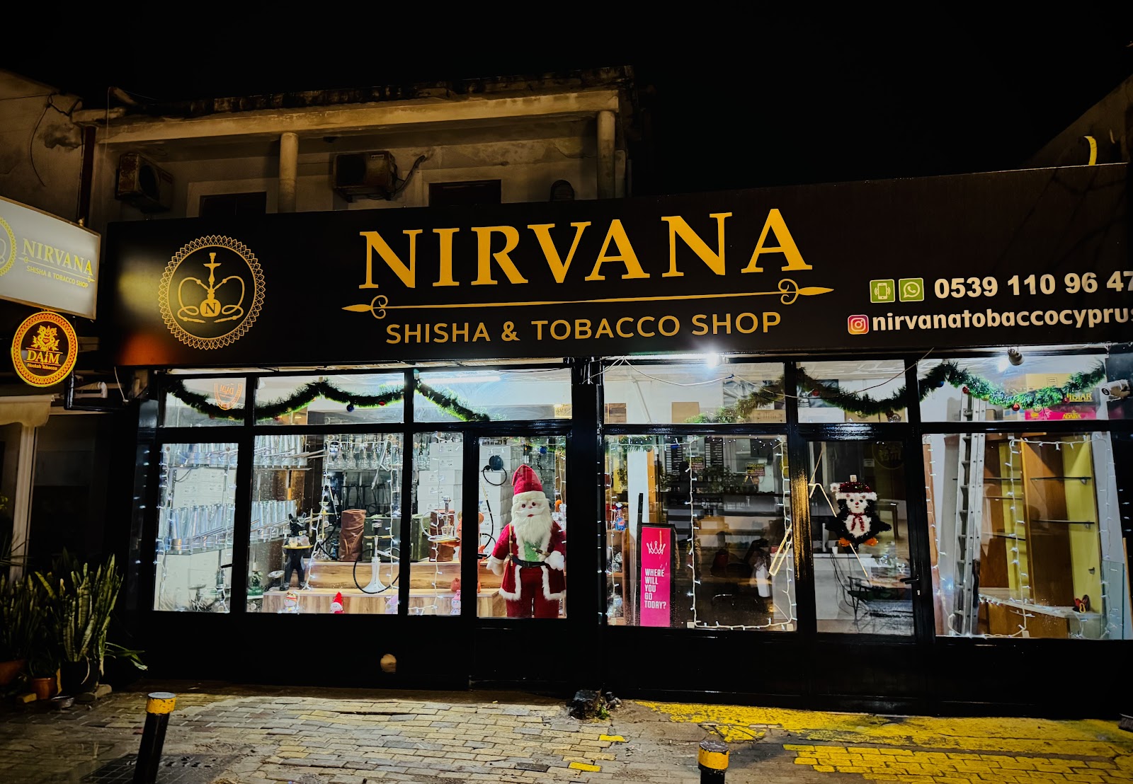 Nirvana Shisha & Tobacco Shop mekanı