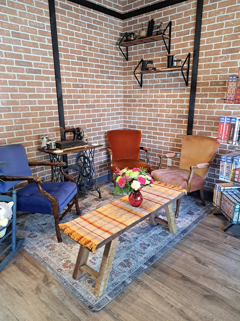 Buttons Quality Fabric and Yarn photo 3