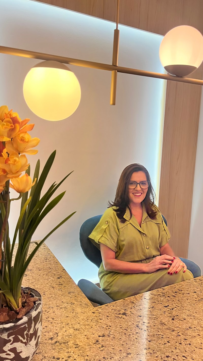 Dra. Claudia Schiffler/Implante Dental