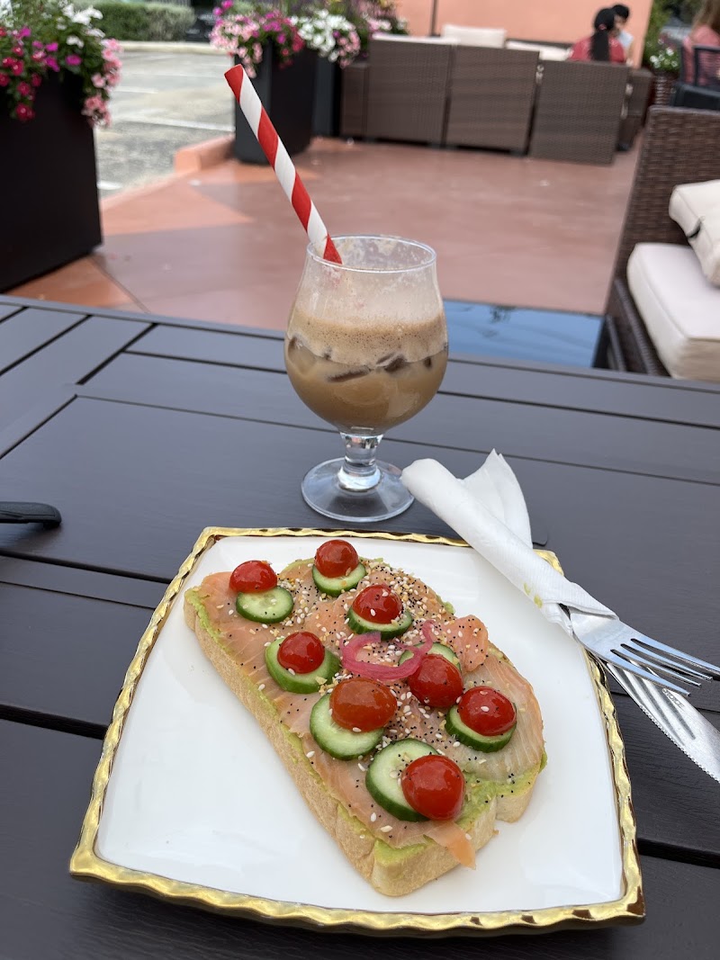 Pavon Coffee Den photo 4