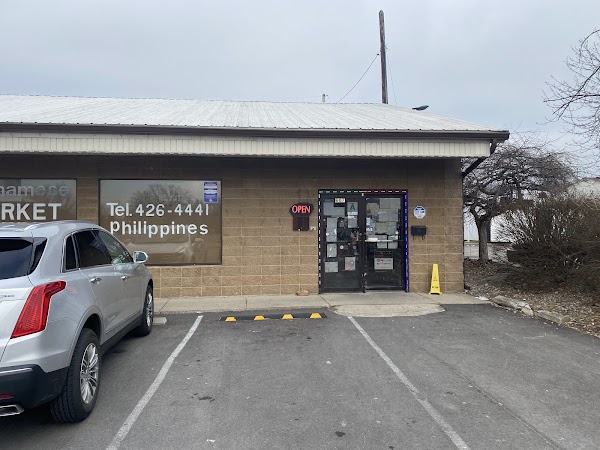 CHOI'S ASIAN FOOD MARKET exterior