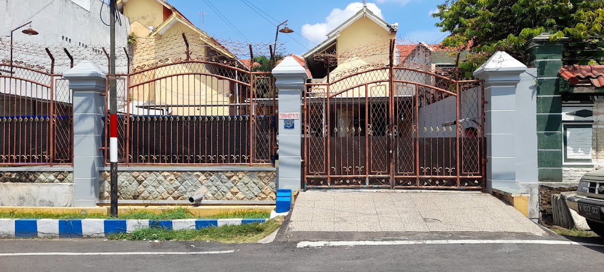 KOS PUTRI NADINE