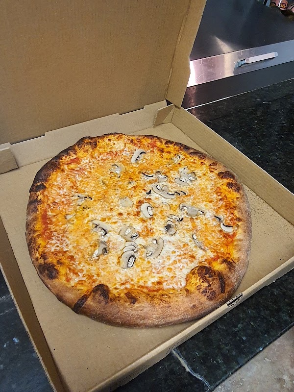 Brusco's Italian Restaurant & Pizzeria photo 3