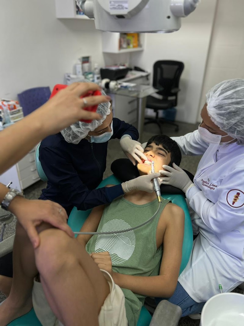 Dra. Mariana Araújo Maciel - foto 4