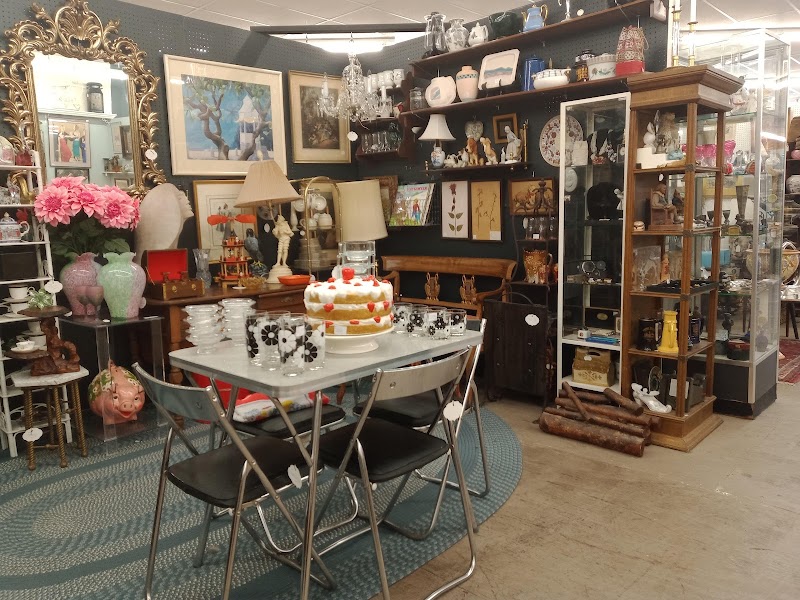 Newburgh Vintage Emporium photo 2