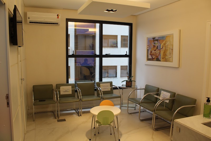 Dr. Lucas Kühlkamp | Implantes Dentários | Periodontia - Centro Florianópolis - foto 4