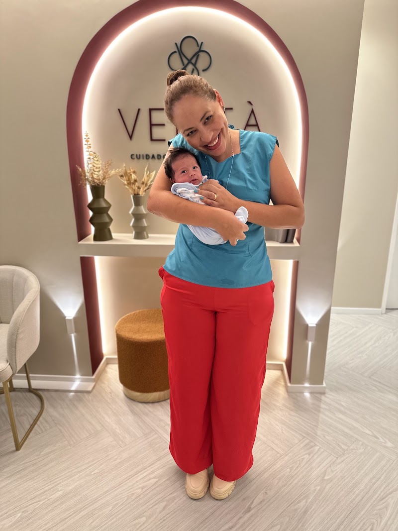 Foto de Dra Karen Lemos - Pediatra e Neonatologista em SP