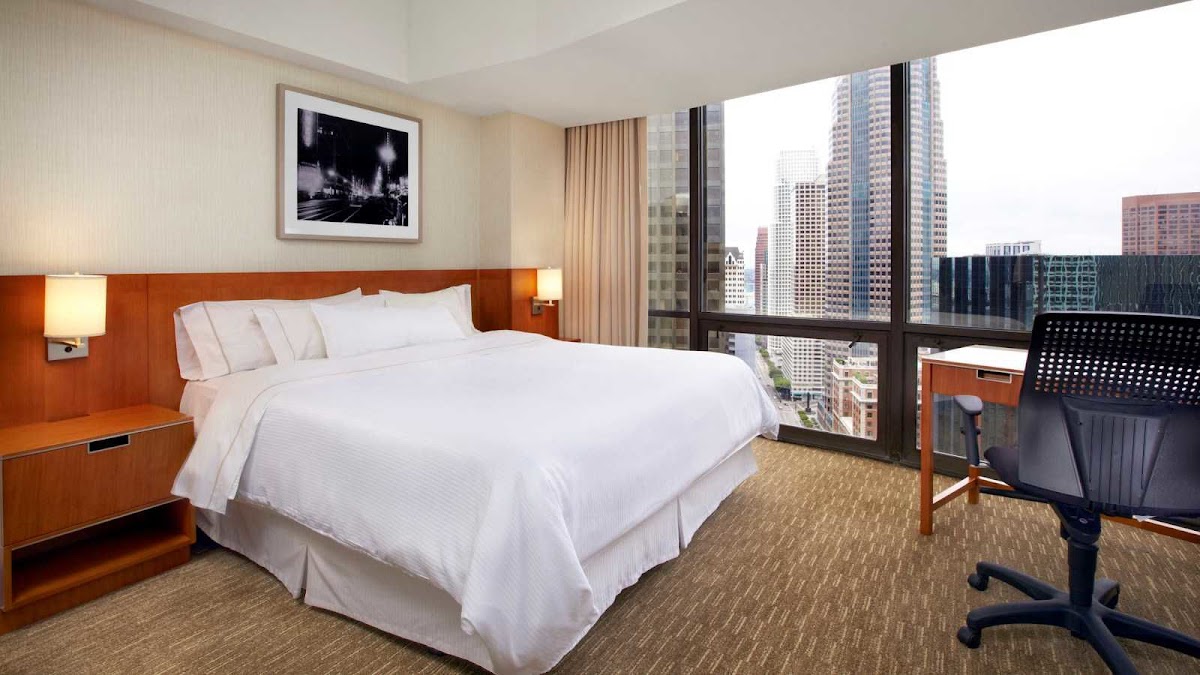 The Westin Bonaventure Hotel and Suites, dog-friendly hotel