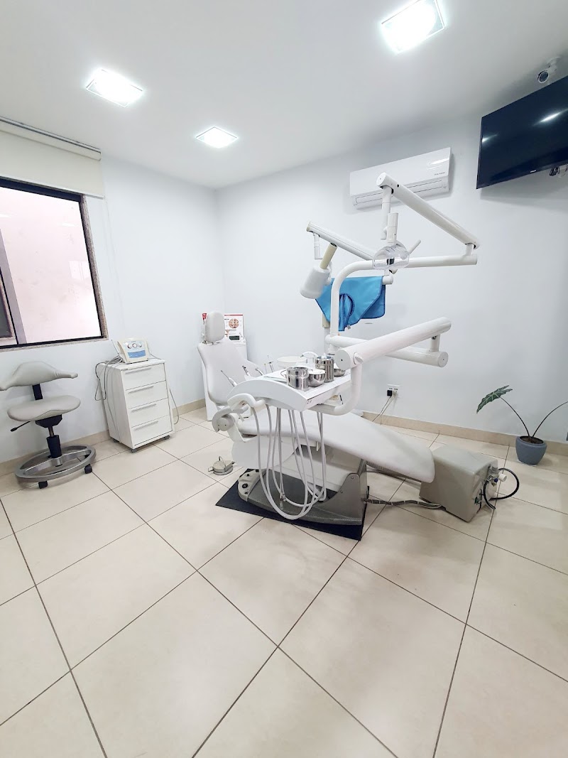 Clínica Odontofamily | Dentista Especialista em Implante Dentário Vitória ES - foto 2