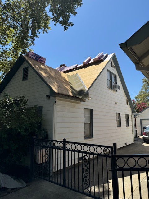 Los Reyes Roofing Inc photo 5