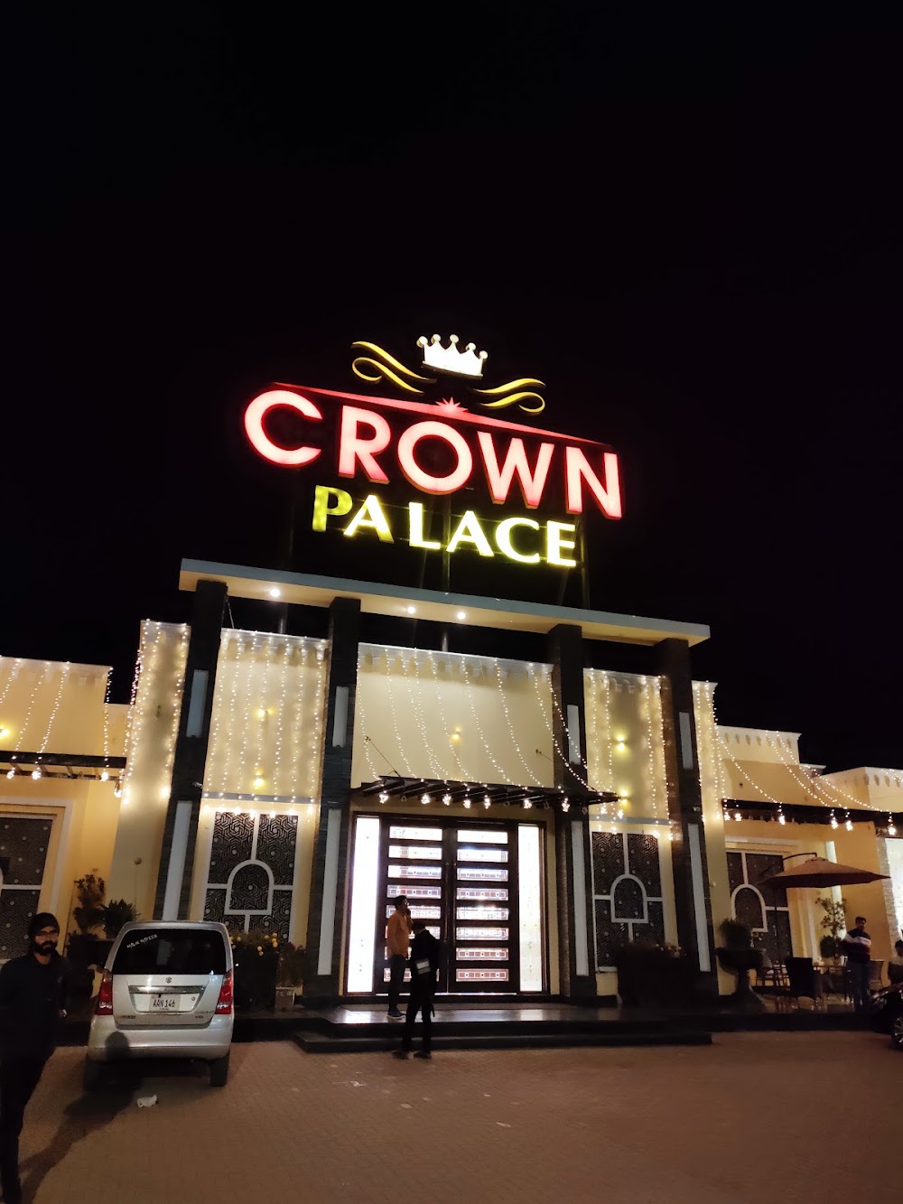 Crown palace Marquee wedding venue photo 2