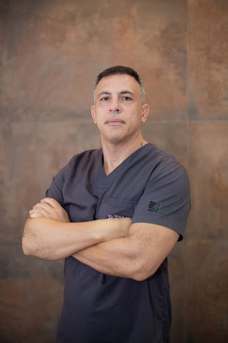 Dr. Leandro Mauro - Transplante Capilar Curitiba logo