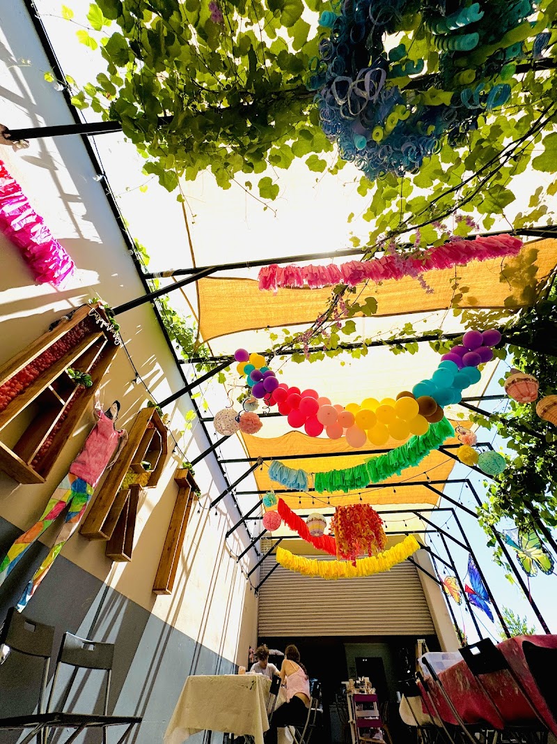 Tupperberry Art Studio