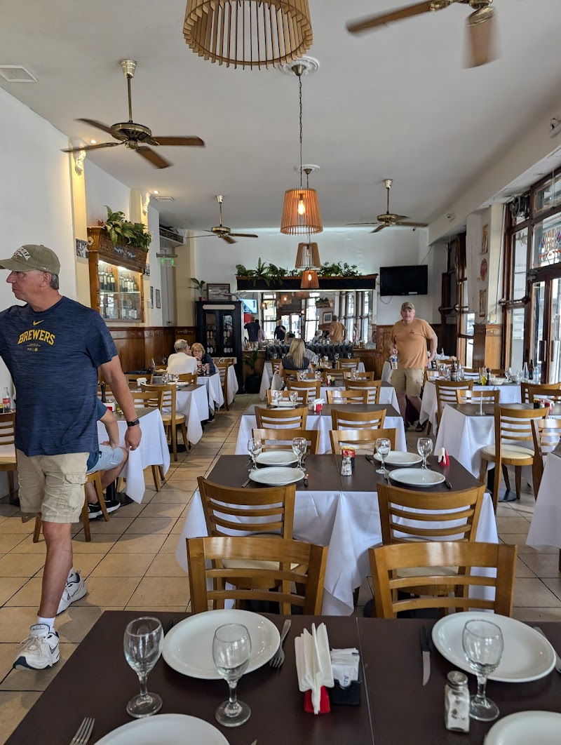 Javi's Parrilla Restaurant & Cafeteria photo 5