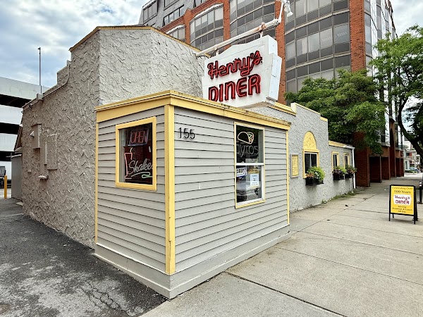 Henry’s Diner