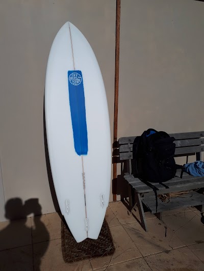 Seymonster Surfboards logo