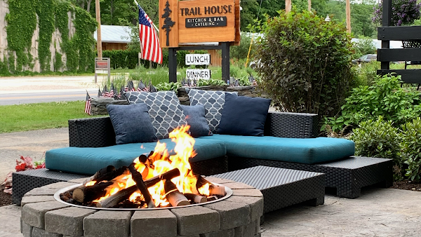 Trail House Kitchen & Bar