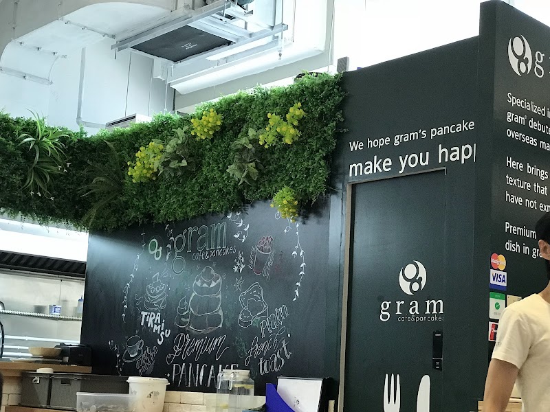 gram cafe & pancake