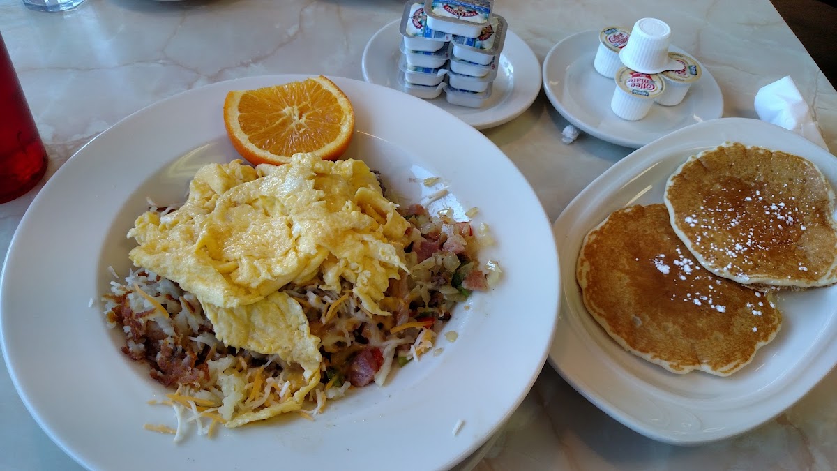 The Round Table Cafe photo 2