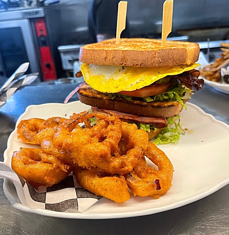 Big Four Café photo 3