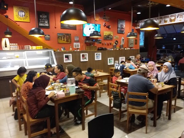 Pit Stop Cafe Limbang Town