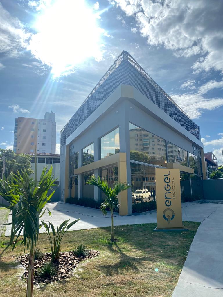 Engel Odontologia Vix - Aparelho Invisalign em Vitória | Prótese Protocolo I Lente de Contato Dental l Implantes Dentários - foto 2