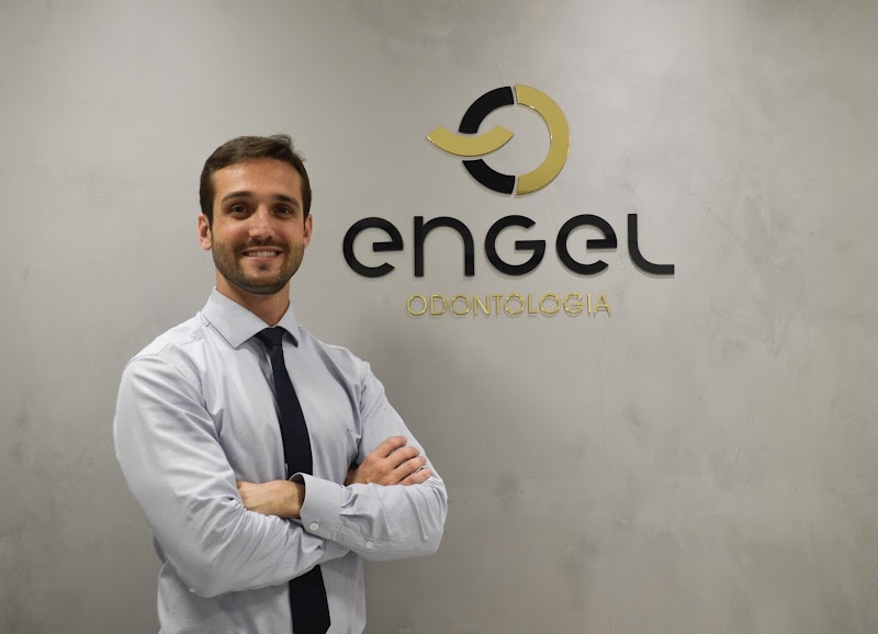 Engel Odontologia Vix - Aparelho Invisalign em Vitória | Prótese Protocolo I Lente de Contato Dental l Implantes Dentários - foto 5