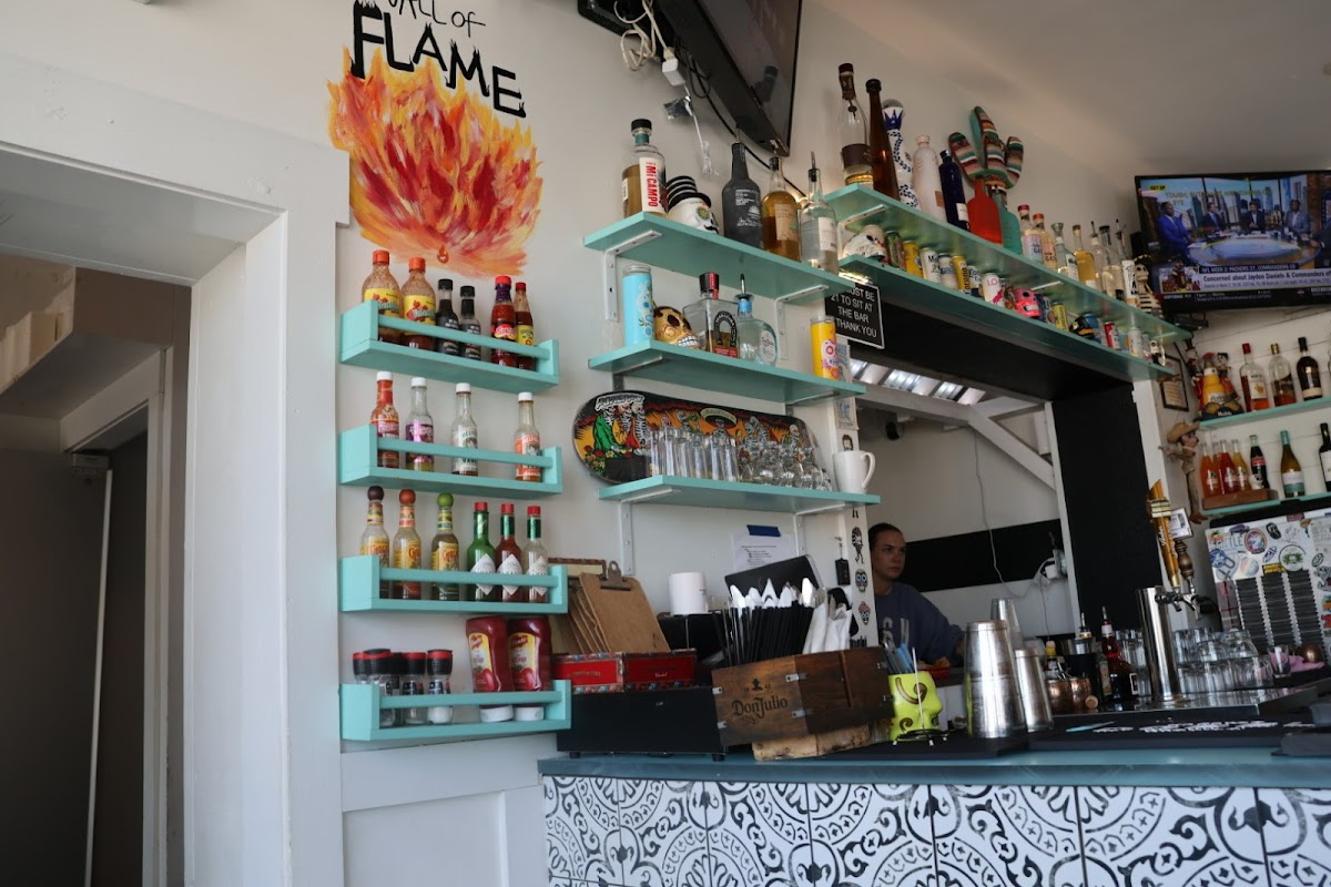 Papi's Taqueria featuring Cachitas Kitchen photo 5