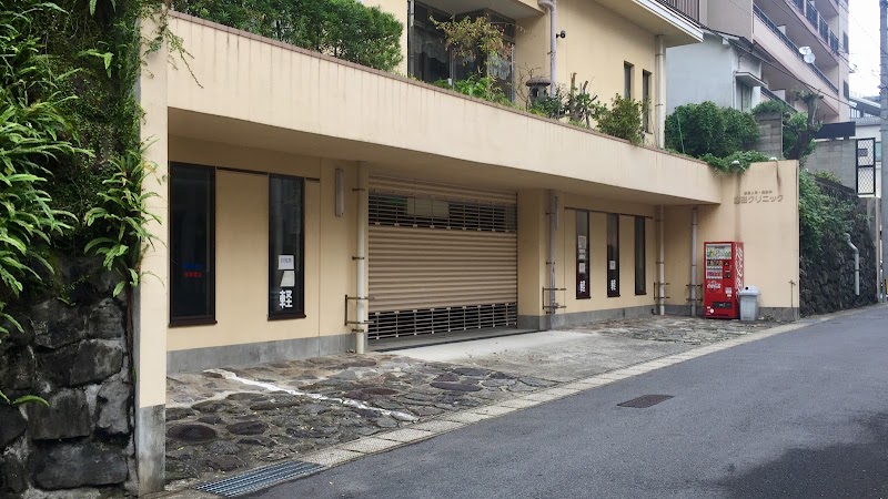 堀永産婦人科医院の外観