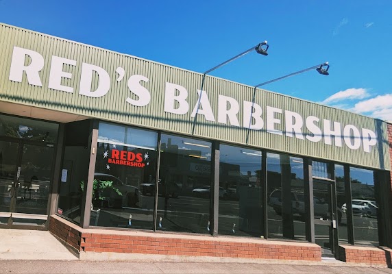 RED'S BARBERSHOP