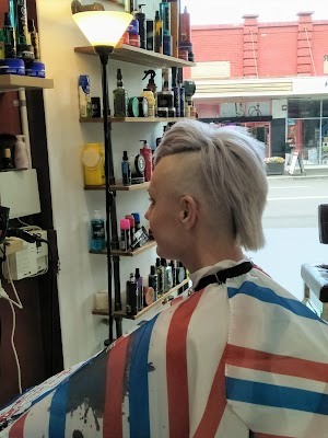 RETAJ BARBER photo 3