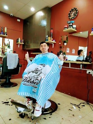 RETAJ BARBER