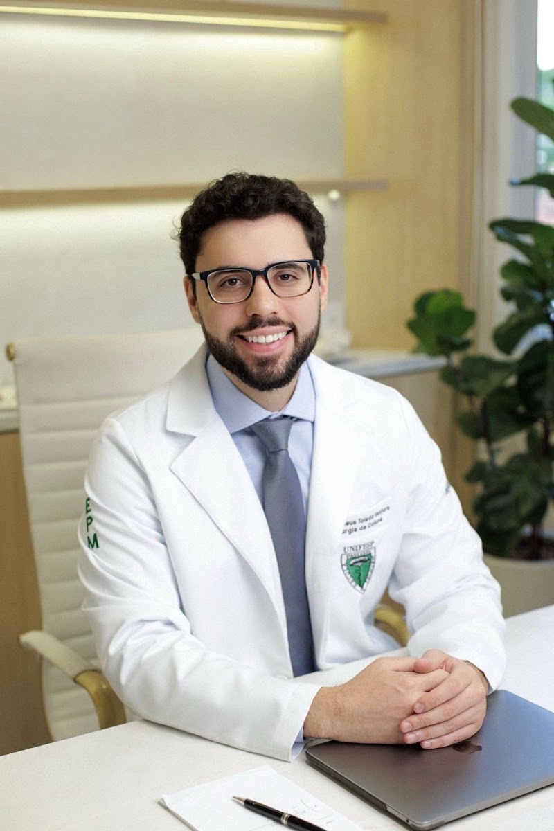 Dr. Matheus Toledo Ventura - Ortopedista especialista em Coluna | Campo Belo, São Paulo, SP