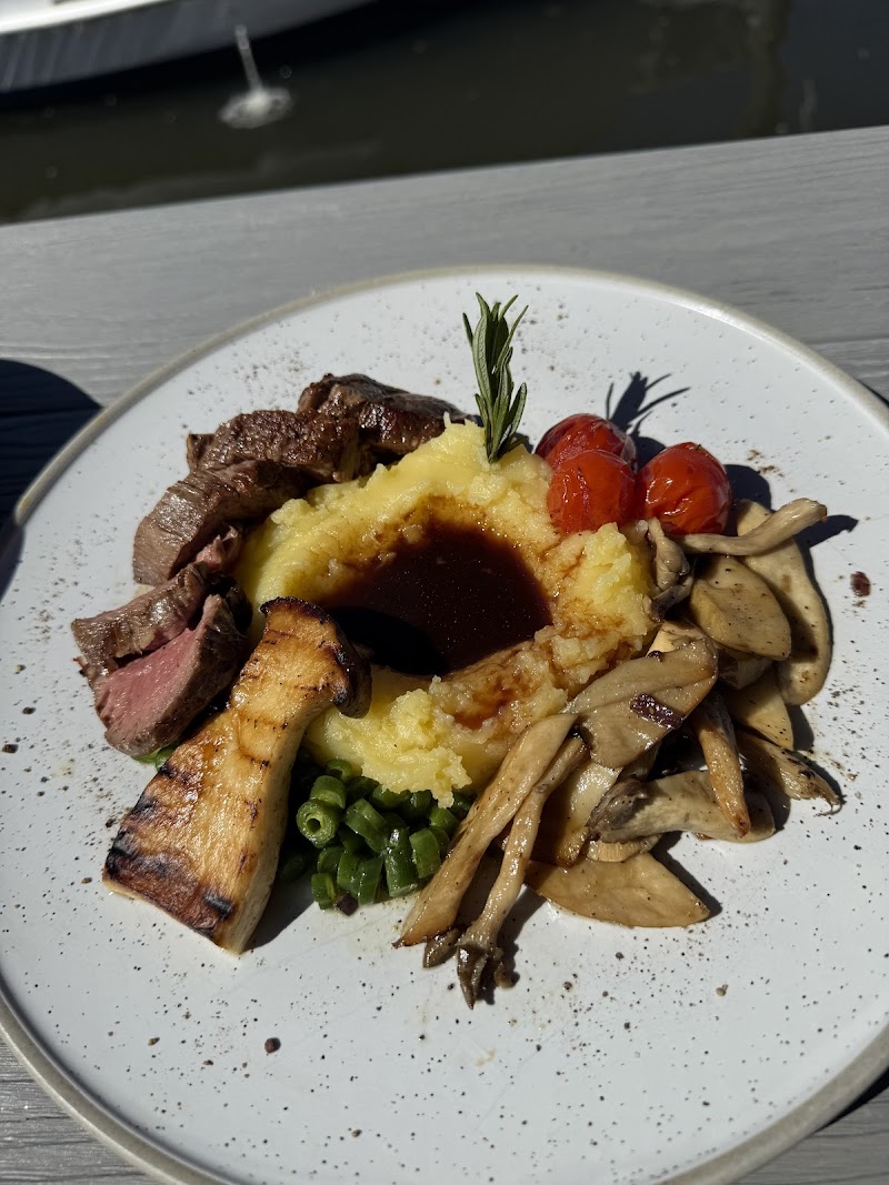 The Poyer's photo 10