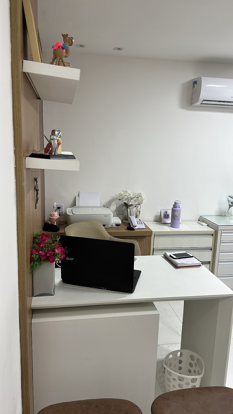 Dra. Lorena Lira - foto 4