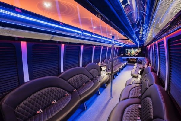 Denver Luxury Limousine - Professional & Executive Airport Transportation Services portfolio