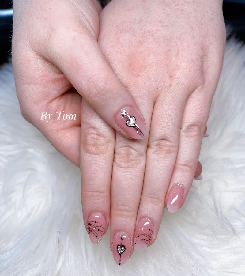 Pineapple Nails & Spa