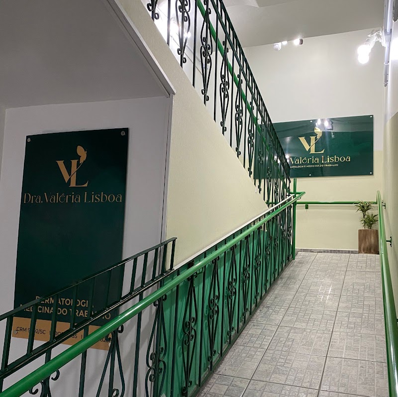 Foto de Dra. Valéria Lisboa | Dermatologista em Joinville | Tricologista