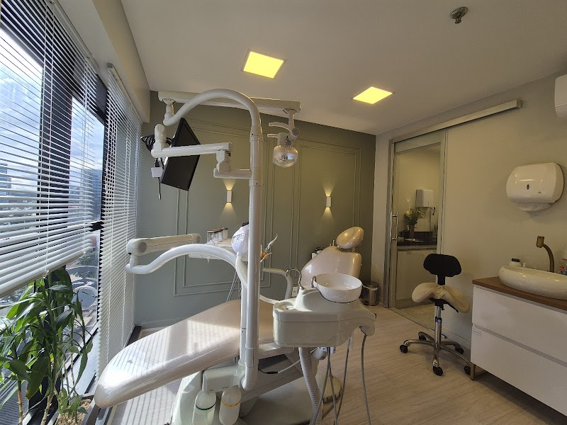 AR Ortodontia e Reabilitação Oral | Harmonização Facial Dra Ana Rosa Troiano - Brasília/DF - foto 2