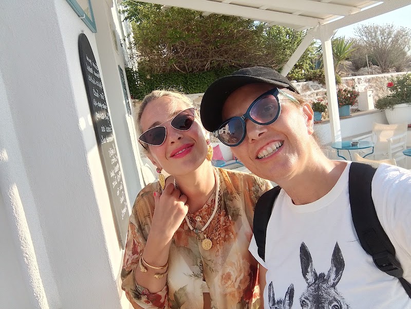 Poly's Guided Tour "Folegandros"