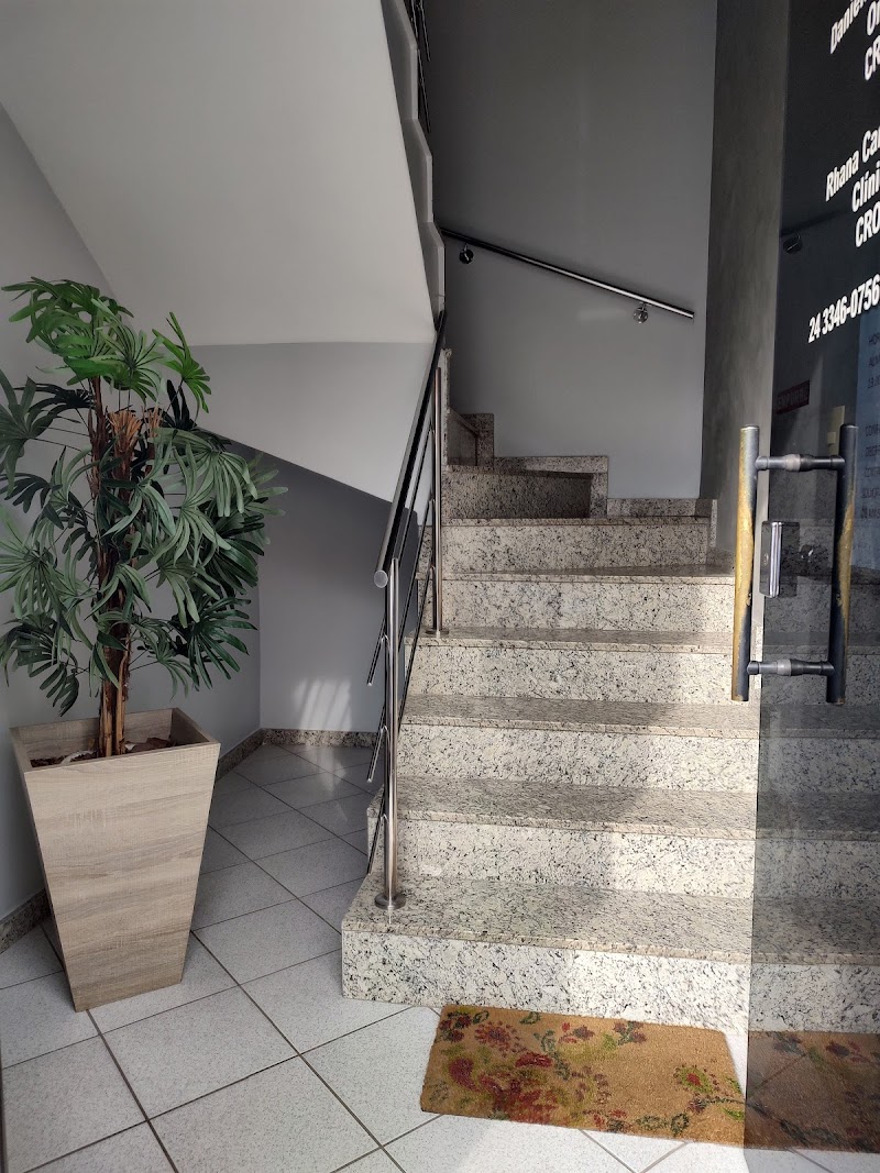 Dra Danielli Larcher - Ortodontista-Alinhador invisível SouSmile- Volta Redonda -RJ - foto 3