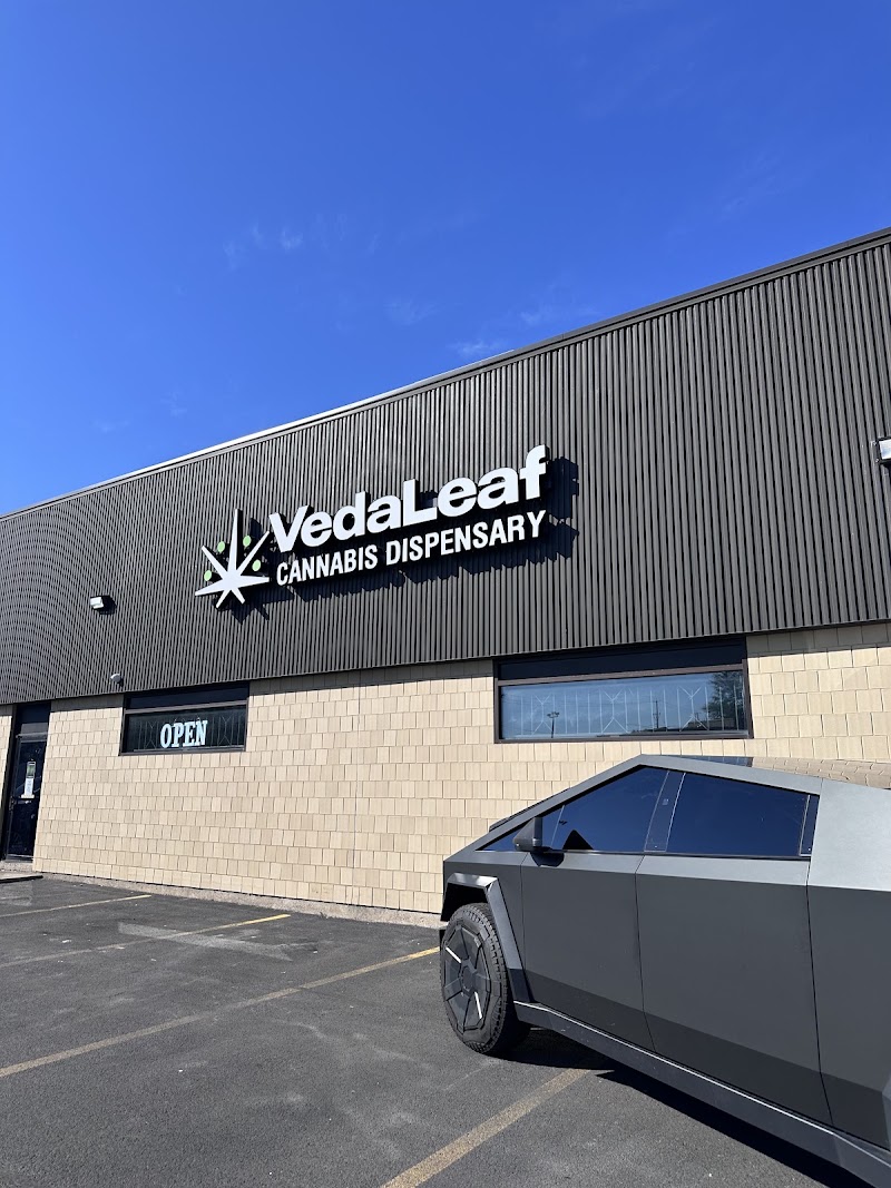 Video tour of VedaLeaf - Cannabis Dispensary retail environment
