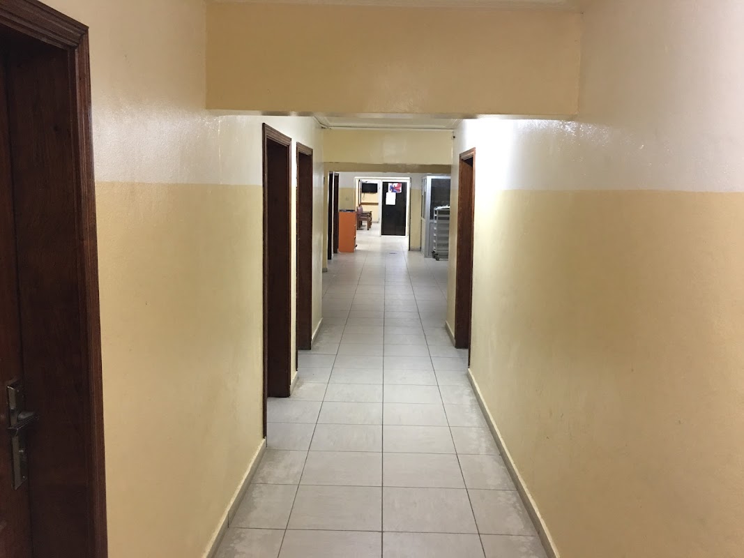 Polyclinique du Rond Point Maétur Bonamoussadi - Photo 8